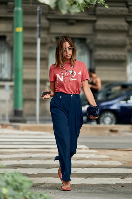 Living Coral: Street Style