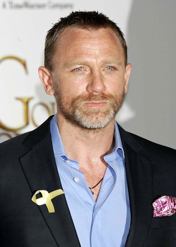 Daniel Craig Summer Light